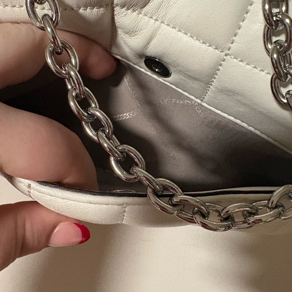 Michael Kors Large SoHo White Quilted Leather Crossbody Bag - Picture 12 of 16